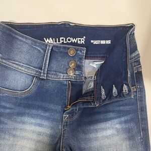 Wallflower Sassy High Rise Jeans in Blue